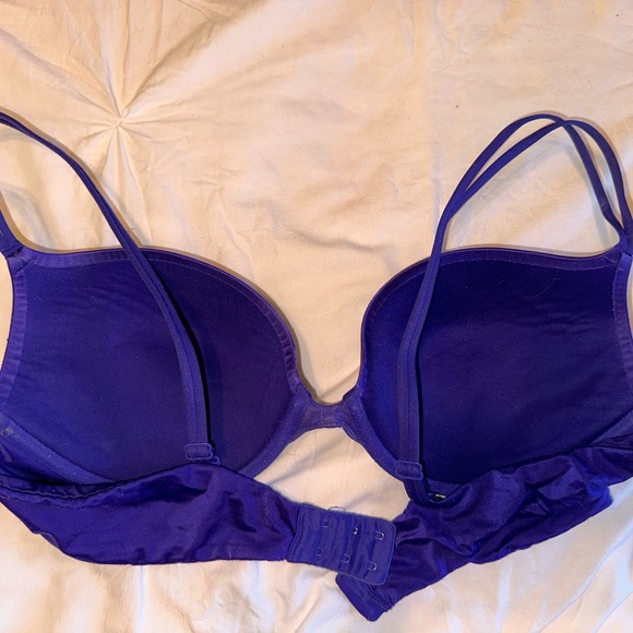 Victoria’s Secret Very Sexy Push Up Bra 36C - Picture 2 of 3